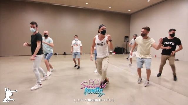 Lisa Sanduende & Cristo @ BCN Sensual Family Port Aventura [Bachata - Kay One Feat. Cristobal] смотреть онлайн