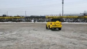 Уаз Патриот в крутом обвесе. Тюнинг всем идёт.