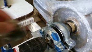 Шлифовка бронзовой втулки крестовины барабана СМА