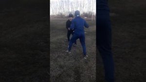 Тренировка на улице борьба?
