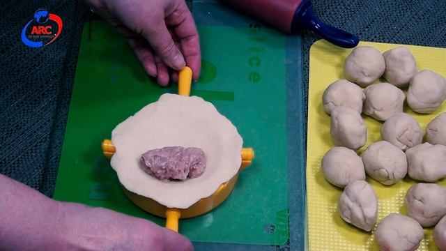 Мультиварка-скороварка. Домашние чебуреки в ARC–QDL-514D смотреть онлайн