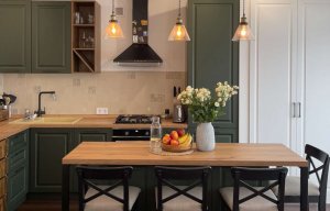 Кухня с французским характером: семейная пара рассказала, как оформила кухню без ИКЕА