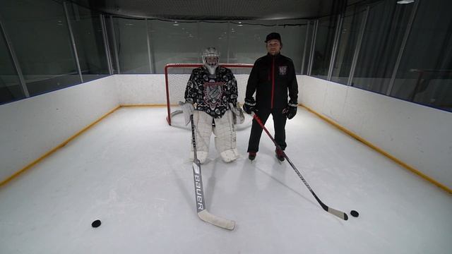 КАК ИГРАТЬ ВРАТАРСКОЙ КЛЮШКОЙ смотреть онлайн