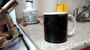 Чайник из нержавеющей стали со свистком Mallony MAL-0417B-  при нагреве меняющим свой цвет.