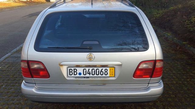 Mercedes Benz W210 S210 E300 T-Modell TD Turbodiesel OM606
