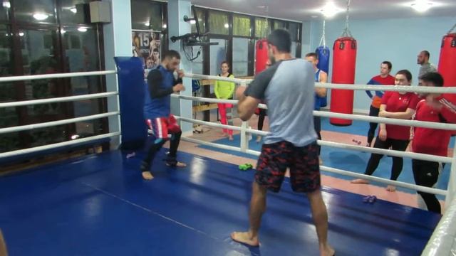 Руслан Тозлиян. Уроки кикбоксинга! смотреть онлайн