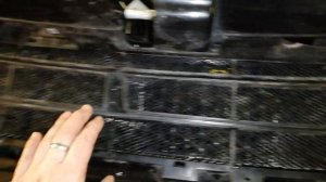 Замена штатной решетки,на тюнингованную  на Весте .
