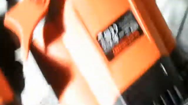 Видеообзор фрезерного станка BLACK+DECKER KW1200EKA смотреть онлайн