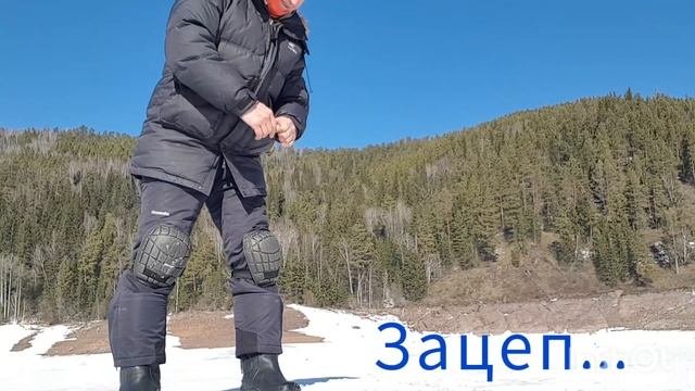 Ехал ловить леща, а попал на клёв боевой сороги. Ну и окуня. Куда без него... смотреть онлайн