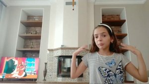 Выполняю простые гимнастические элементы!!!! Arina Tok