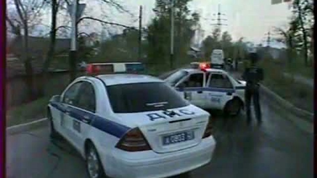 Мотоциклист не смог скрыться от ДПС смотреть онлайн