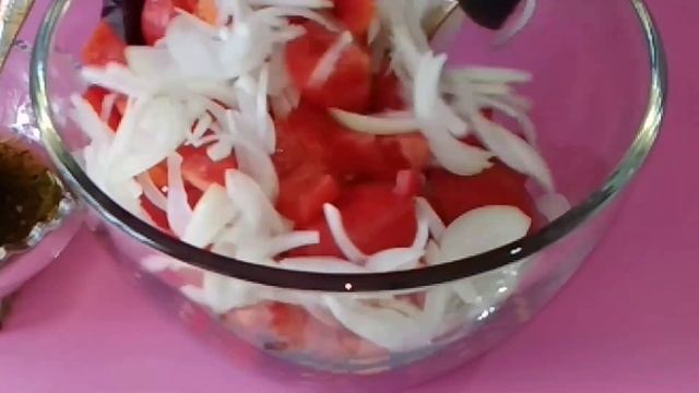 Классический"Греческий" салат! Очень вкусный и легко приготовить!??