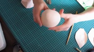 Голова текстильной куклы.