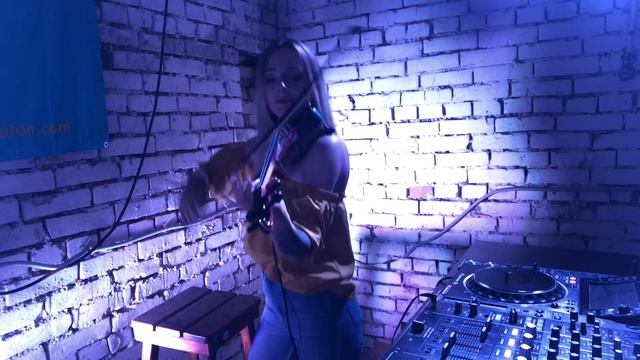 Dj Danika  fresh mix  with electric violin