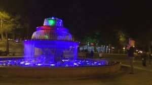 Самый яркий и музыкальный фонтан Геленджика. Достопримечательности Геленджика. Отдых с детьми