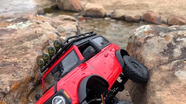 Scx24 Bronco Extreme Rock Crawling (Will it make it ?) смотреть онлайн