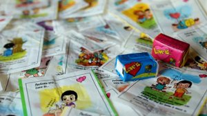 АСМР жевание жвачки | звуки рта | ASMR chewing gum | mouth sounds