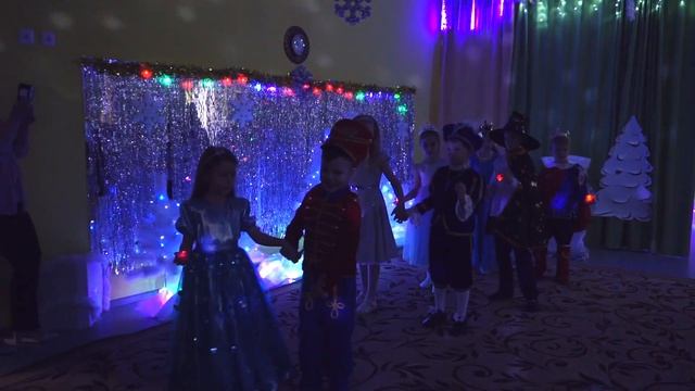 Новогодний утренник Снежная королева