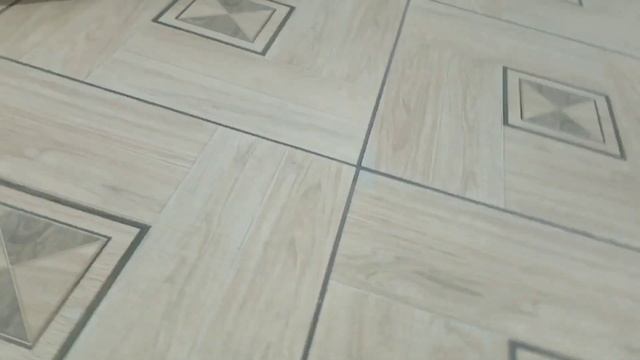 Напольная плитка в Леруа Мерлен.