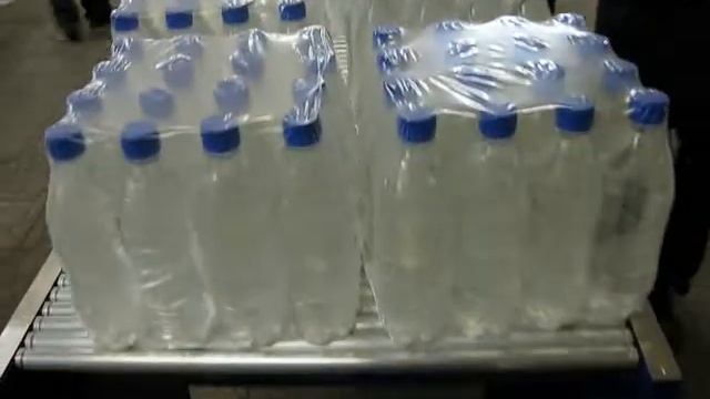 МТУ Вектор-600.Как упаковывать разные группы бутылок в плёнку. смотреть онлайн