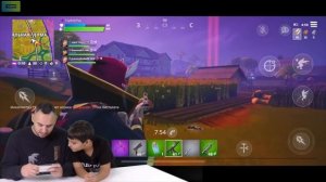 ПАПА РОБ и ЯРИК играют в FORTNITE!