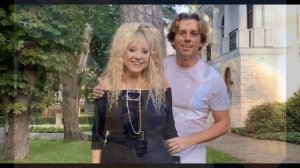 Что Пугачева творит дома : соседи устали молчать...