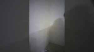 навесные кухонные шкафы, сверление отверстий в стене под дюбели