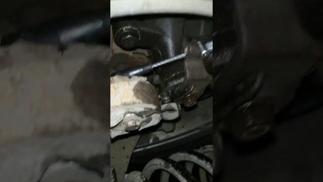 Регулировка ручника Опель Астра G c дисковыми тормозами смотреть онлайн