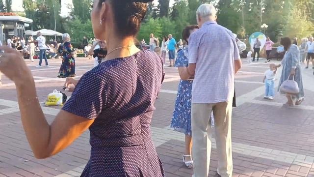 город Белгород Элегантные танцы.