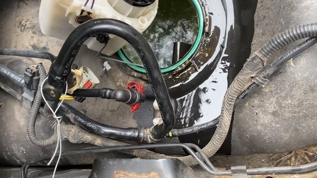 Ford F-150 2009 - 2018 Fuel Pump And Sending Unit Removal & Replacement