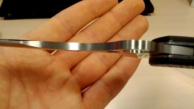 Unboxing Spyderco Szabo смотреть онлайн