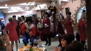 Весёлая песня на корпоративе " Зачем вы девочки красивых любите..." )))