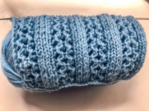 АЖУРНЫЙ РИСУНОК ИЗ 4 РЯДОВ // ВЯЗАНИЕ СПИЦАМИ