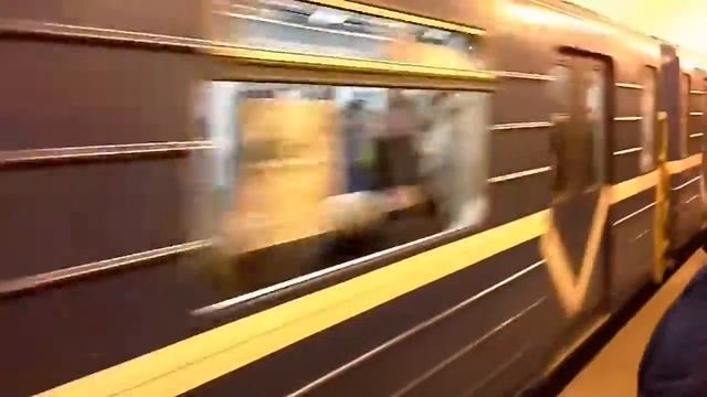 Прибытие поезда на станцию Невский проспект смотреть онлайн