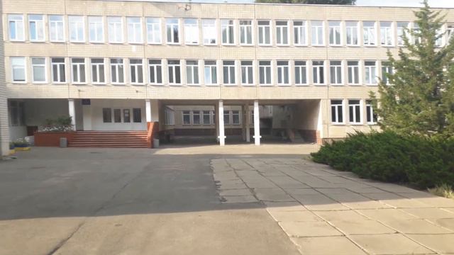 Прогулка с собакой по Кривбассу смотреть онлайн