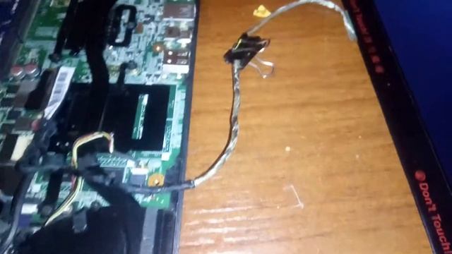 Шлейф матрицв ноутбука пускает дым смотреть онлайн