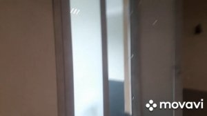 установка высоких двухстворчатых дверей.