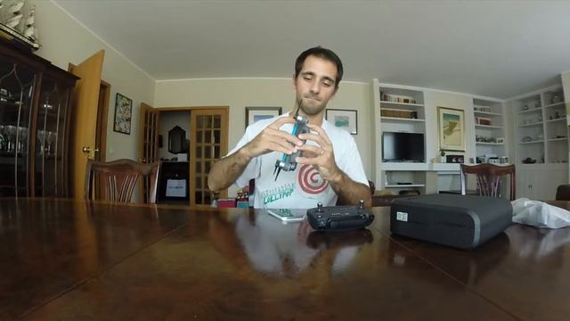 'Unboxing' e primeira análise do DJI Spark Fly More Combo (With EN subtitles!) смотреть онлайн