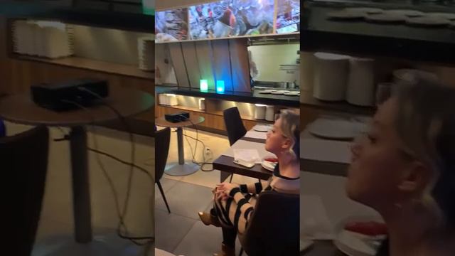 НЕ ПОКИДАЙ, ИЛИ ПОЕМ ВМЕСТЕ С ФРАНЦУЗАМИ смотреть онлайн