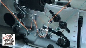 Bruce X-3.Промышленный оверлок.