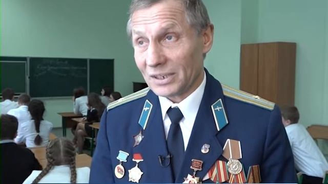 Военно-патриотическая игра "Вперёд, мальчишки" в школе № 10 смотреть онлайн