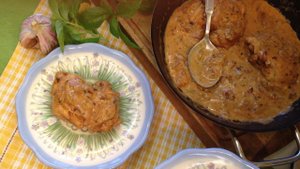Гедлибже - курица в сметанном соусе по-кабардински