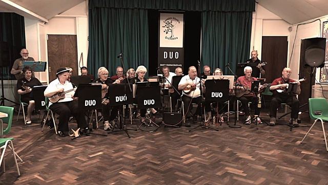 Danetre Ukulele Orchestra (FILM 8 )Pick & Mix Medley смотреть онлайн
