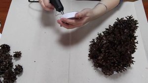 Мастер класс Новогодняя елочка из шишек