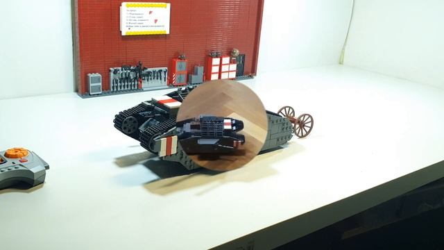 ЛЕГО ТАНК Mark I на пульте управления. Я Разгневал БРИКМАНИЮ! LEGO самоделка.