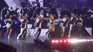 Jennifer Lopez - Let's Get Loud - It's My Party Tour - Chicago 06.29.19 #jlo