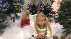 Эмилюша в гостях у ДЕДУШКИ МОРОЗА