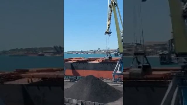 Перевалка груза в Морском Порту. Загрузка Корабля. Услуги морского порта на перевалку груза.