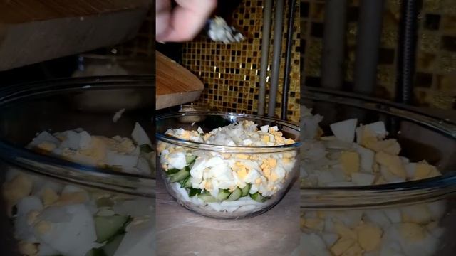 Салат с кальмарами? #рецептсалата #салатскальмарами #салатсморепродуктами #short #видеорецепты #еда