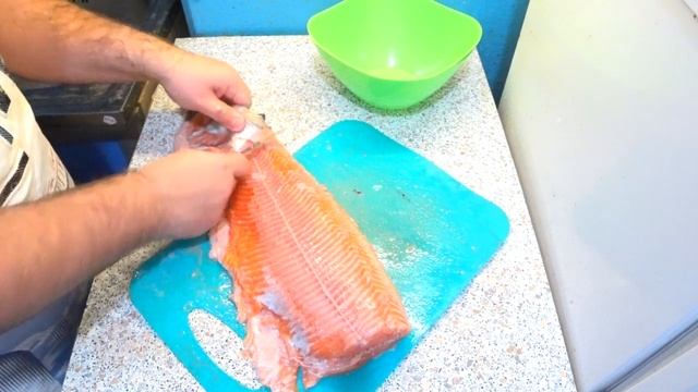 Разделка красной рыбы(горбуша, форель, семга)самый лучший рецепт на новый год 2020 смотреть онлайн